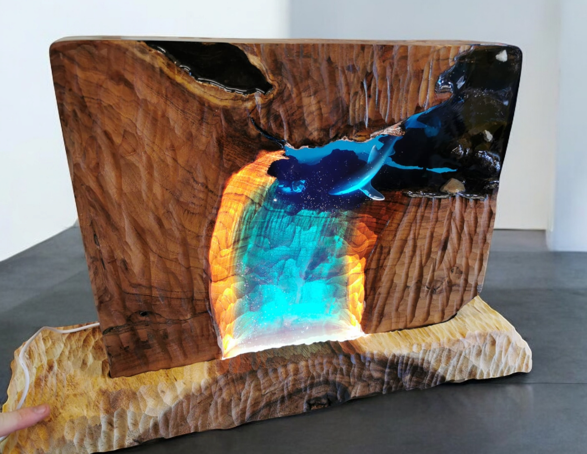 Handgemachte Epoxidharzlampe "Meeresrauschen"